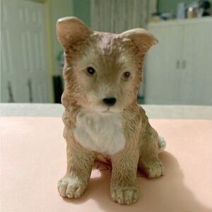 Vintage Homco Brown and White Collie Puppy Dog Ceramic Figurine. EUC